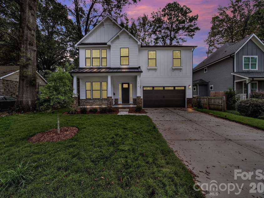 1016 Rockway Drive, Charlotte, NC 28205.  MLS# CAR4423639, YatesRealty ID 51737. 