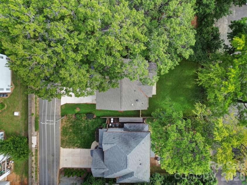 1016 Rockway Drive, Charlotte, NC 28205.  MLS# CAR4423639, YatesRealty ID 51737. 