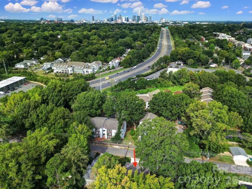 1016 Rockway Drive, Charlotte, NC 28205.  MLS# CAR4423639, YatesRealty ID 51737. 
