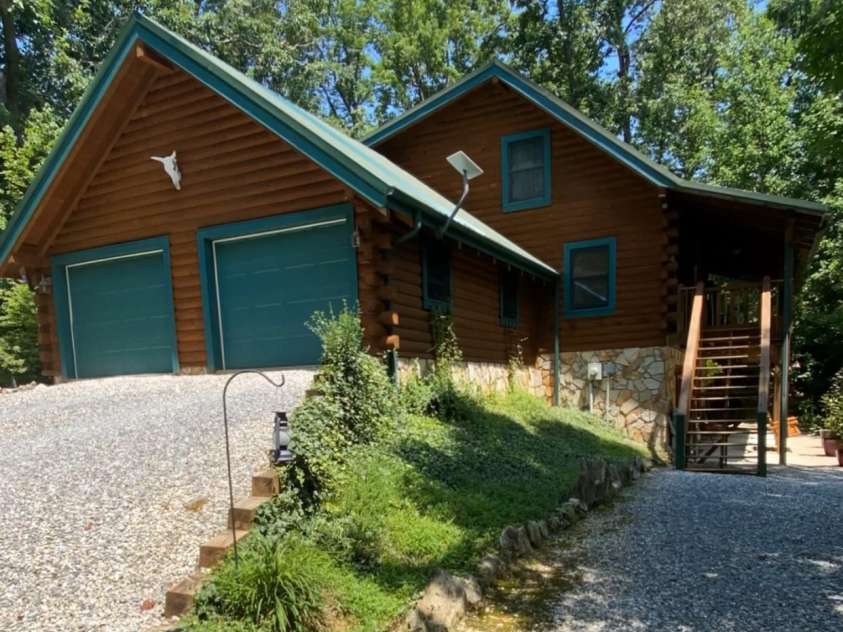 2245 Mckenzie Way, Old Fort, NC 28762.  MLS# CAR4240477, YatesRealty ID 5174. Summer view at entrance of 2245 McKenzie Way North.