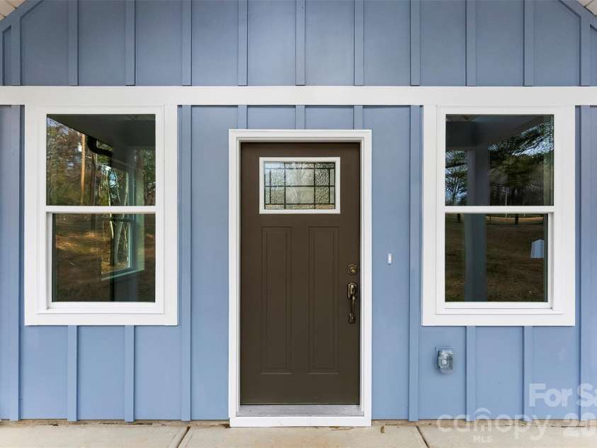 2404 Eleanor Drive, Shelby, NC 28150.  MLS# CAR4329974, YatesRealty ID 5174. 