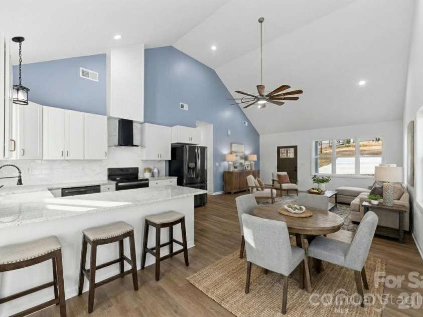 2404 Eleanor Drive, Shelby, NC 28150.  MLS# CAR4329974, YatesRealty ID 5174. 