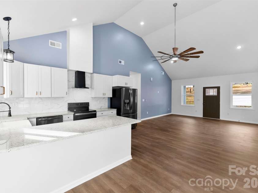 2404 Eleanor Drive, Shelby, NC 28150.  MLS# CAR4329974, YatesRealty ID 5174. 
