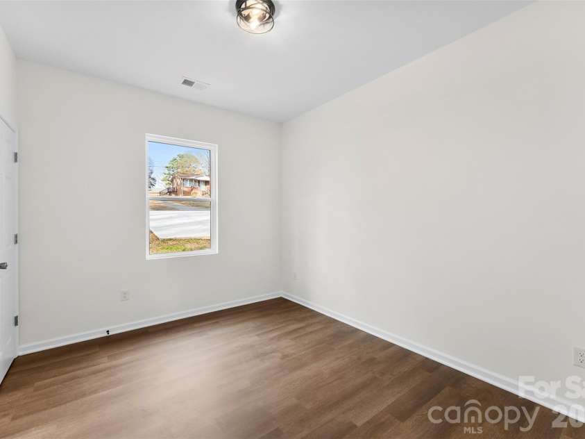 2404 Eleanor Drive, Shelby, NC 28150.  MLS# CAR4329974, YatesRealty ID 5174. 
