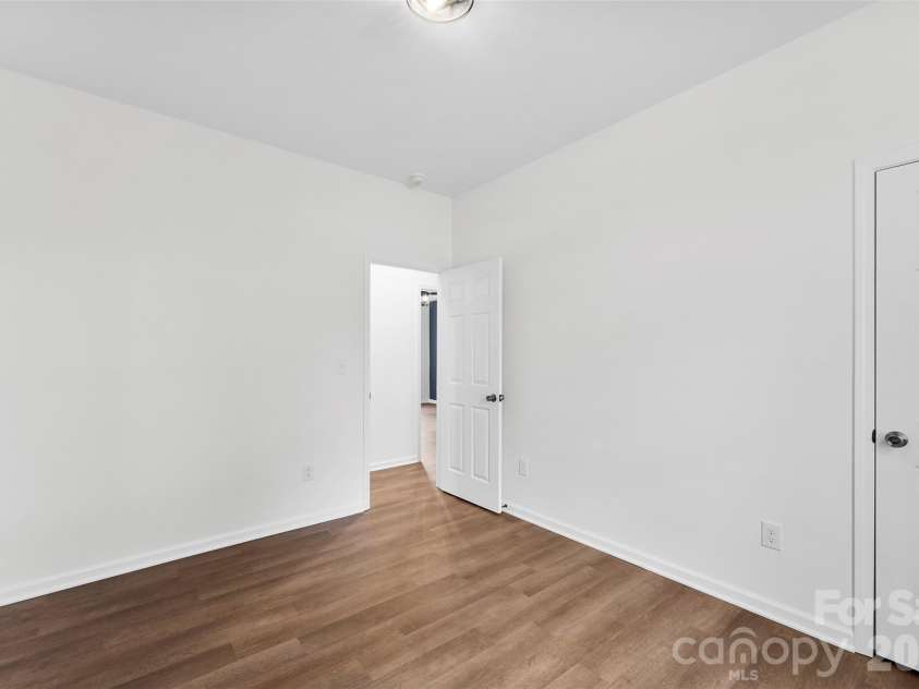 2404 Eleanor Drive, Shelby, NC 28150.  MLS# CAR4329974, YatesRealty ID 5174. 