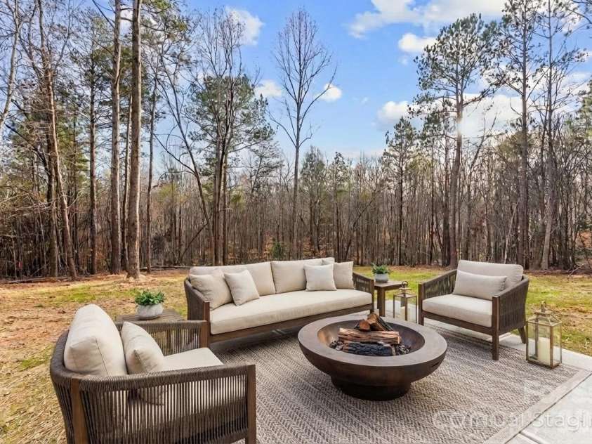 2404 Eleanor Drive, Shelby, NC 28150.  MLS# CAR4329974, YatesRealty ID 5174. 