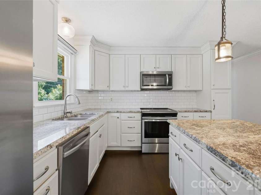 2626 Fairgreen Drive, Gastonia, NC 28056.  MLS# CAR4423810, YatesRealty ID 51740. 
