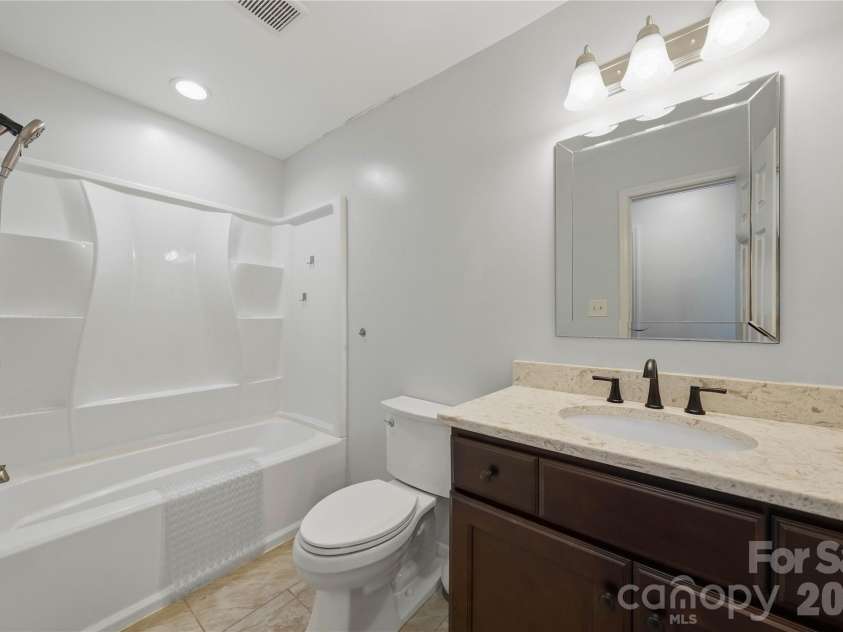 2626 Fairgreen Drive, Gastonia, NC 28056.  MLS# CAR4423810, YatesRealty ID 51740. 