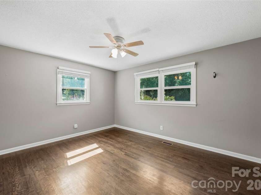 2626 Fairgreen Drive, Gastonia, NC 28056.  MLS# CAR4423810, YatesRealty ID 51740. 
