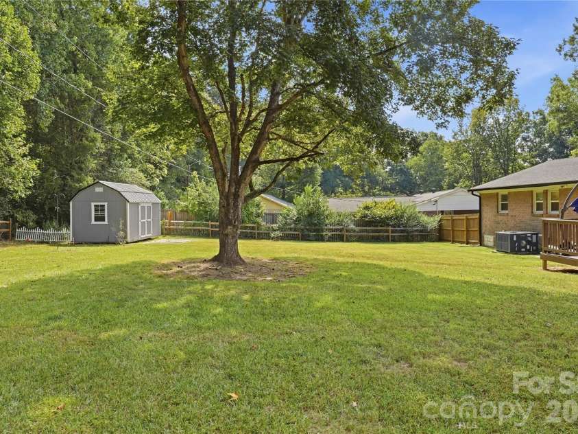 2626 Fairgreen Drive, Gastonia, NC 28056.  MLS# CAR4423810, YatesRealty ID 51740. 