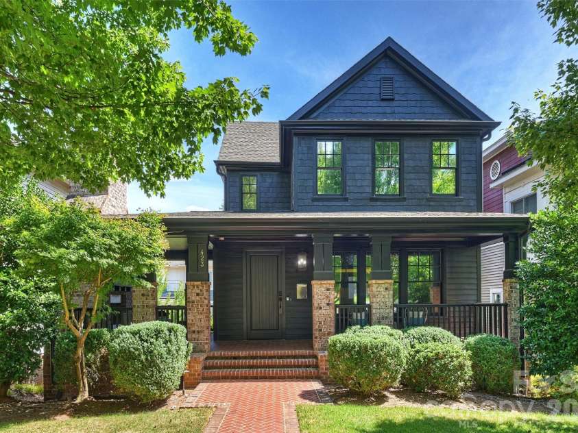 423 Summit Avenue, Charlotte, NC 28208.  MLS# CAR4403714, YatesRealty ID 51742. 