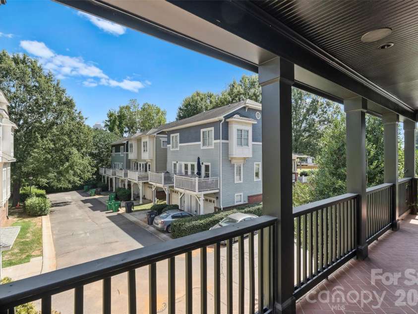 423 Summit Avenue, Charlotte, NC 28208.  MLS# CAR4403714, YatesRealty ID 51742. 
