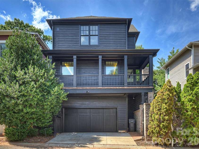 423 Summit Avenue, Charlotte, NC 28208.  MLS# CAR4403714, YatesRealty ID 51742. 