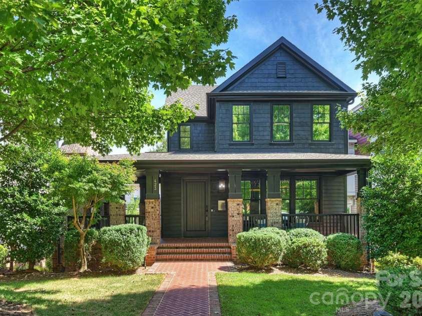 423 Summit Avenue, Charlotte, NC 28208.  MLS# CAR4403714, YatesRealty ID 51742. 