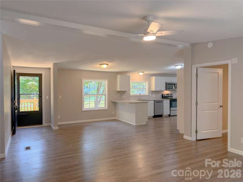 3363 Stony Brook Circle, Newton, NC 28658.  MLS# CAR4423827, YatesRealty ID 51743. 