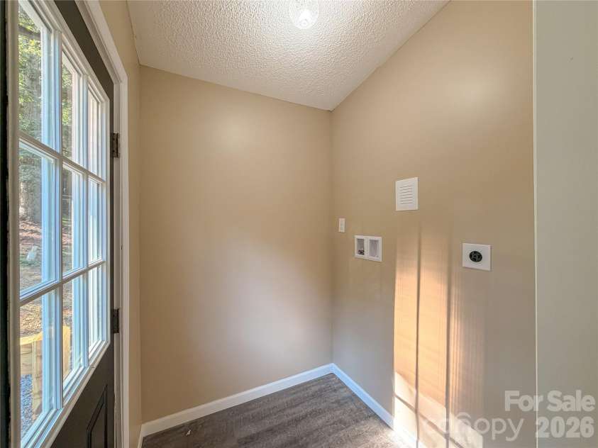 3363 Stony Brook Circle, Newton, NC 28658.  MLS# CAR4423827, YatesRealty ID 51743. 