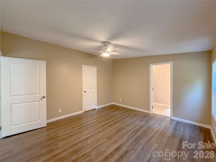 3363 Stony Brook Circle, Newton, NC 28658.  MLS# CAR4423827, YatesRealty ID 51743. 