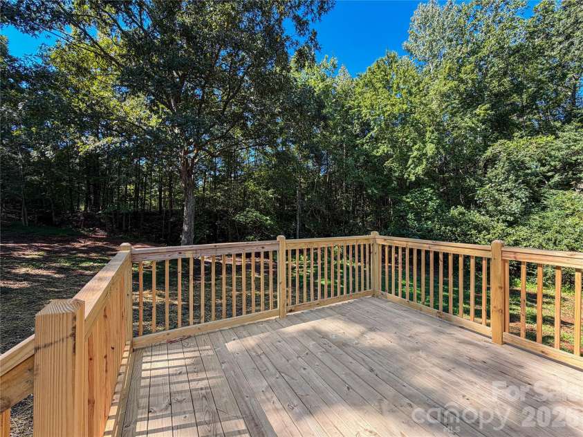 3363 Stony Brook Circle, Newton, NC 28658.  MLS# CAR4423827, YatesRealty ID 51743. 