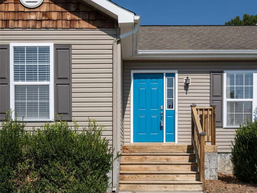 151 Newberry Drive, Fletcher, NC 28732.  MLS# CAR4426266, YatesRealty ID 51745. 