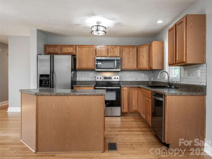 151 Newberry Drive, Fletcher, NC 28732.  MLS# CAR4426266, YatesRealty ID 51745. 
