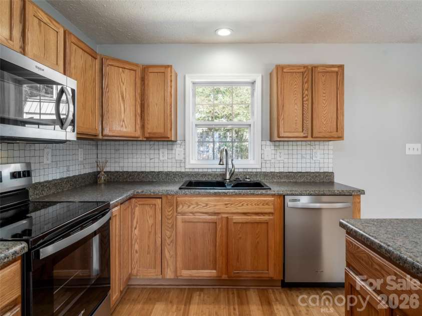 151 Newberry Drive, Fletcher, NC 28732.  MLS# CAR4426266, YatesRealty ID 51745. 