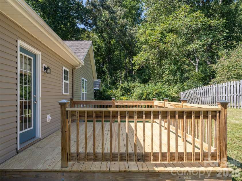 151 Newberry Drive, Fletcher, NC 28732.  MLS# CAR4426266, YatesRealty ID 51745. 