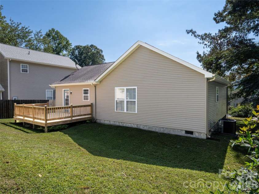 151 Newberry Drive, Fletcher, NC 28732.  MLS# CAR4426266, YatesRealty ID 51745. 
