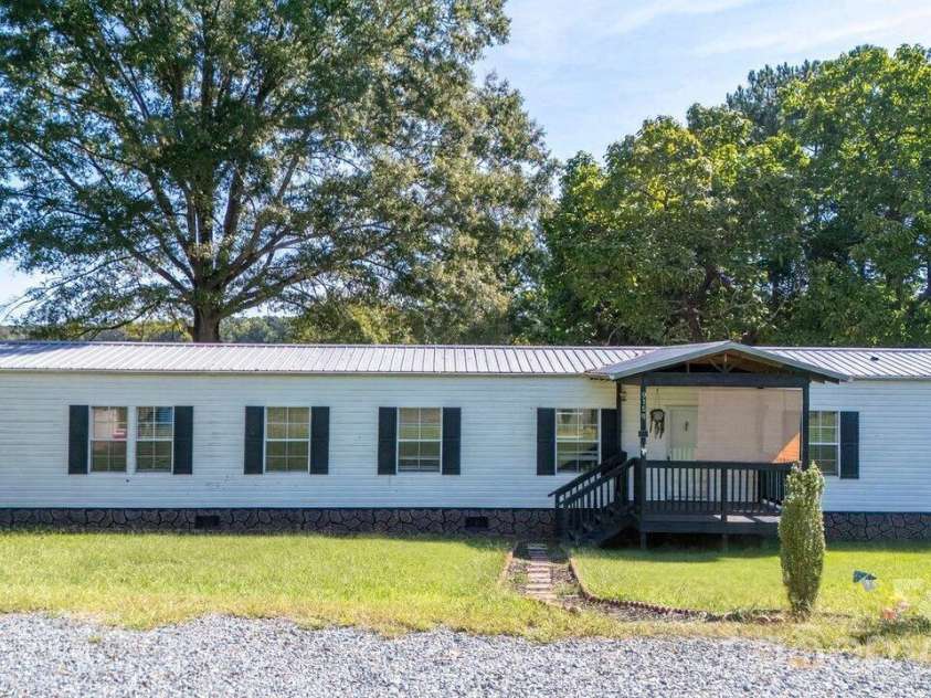 9159 Gold Hill Road, Mount Pleasant, NC 28124.  MLS# CAR4426264, YatesRealty ID 51748. 