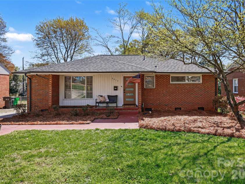 4417 Collingwood Drive, Charlotte, NC 28209.  MLS# CAR4359003, YatesRealty ID 5175. 