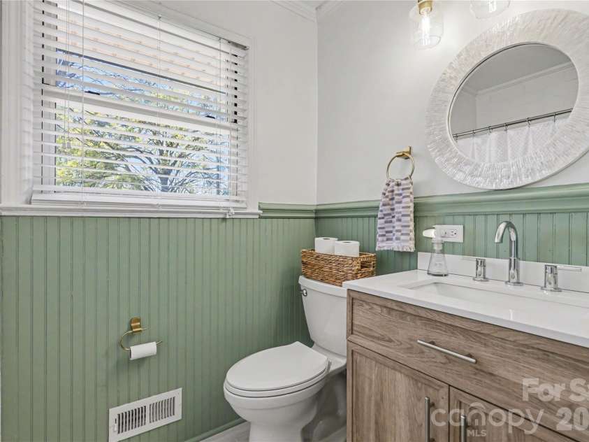 4417 Collingwood Drive, Charlotte, NC 28209.  MLS# CAR4359003, YatesRealty ID 5175. 