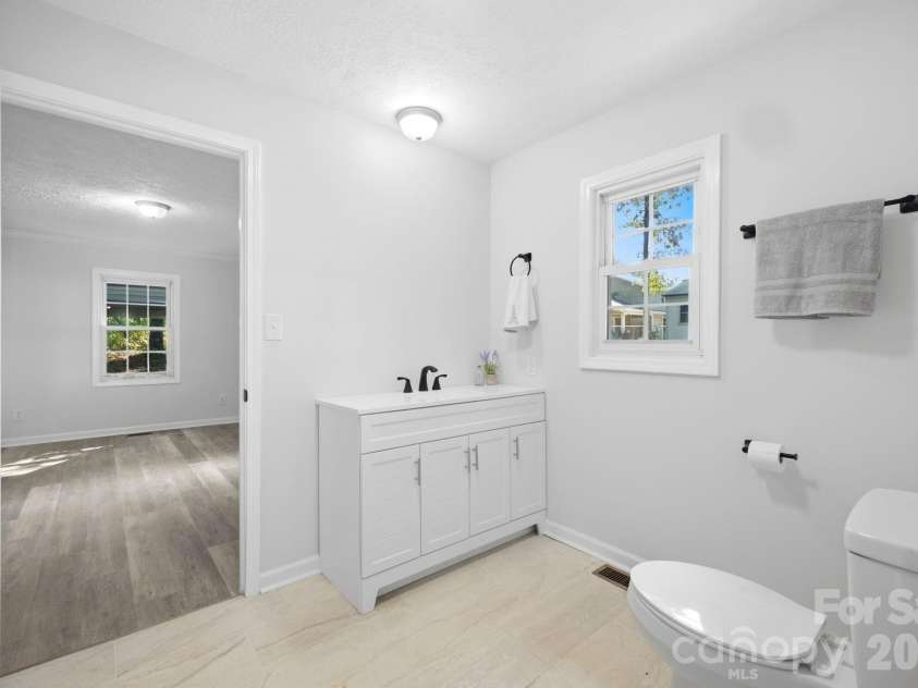 3231 Frazier Drive, Claremont, NC 28610.  MLS# CAR4426163, YatesRealty ID 51753. 