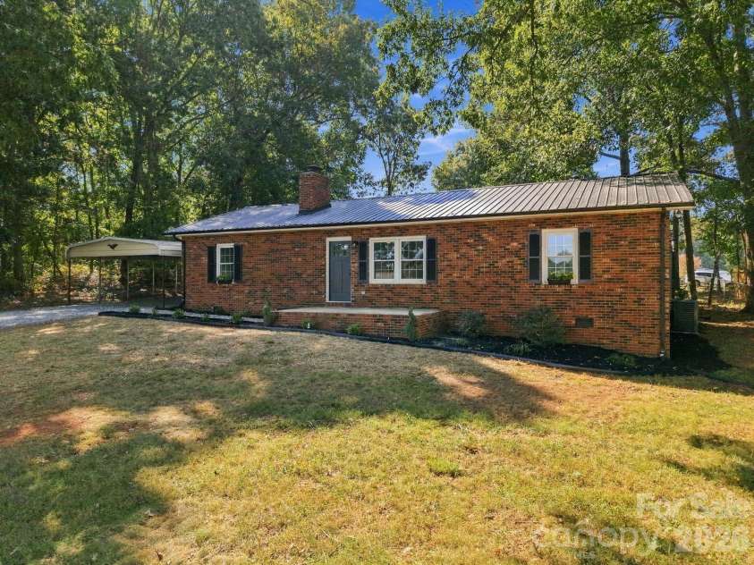 3231 Frazier Drive, Claremont, NC 28610.  MLS# CAR4426163, YatesRealty ID 51753. 