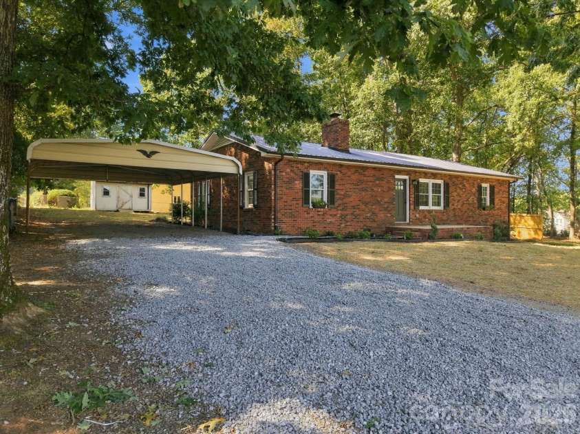 3231 Frazier Drive, Claremont, NC 28610.  MLS# CAR4426163, YatesRealty ID 51753. 