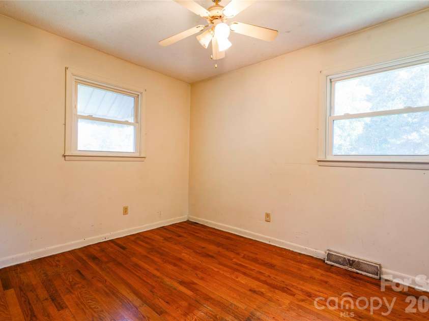 720 Levi Street, Shelby, NC 28152.  MLS# CAR4413161, YatesRealty ID 51754. 2nd Bedroom