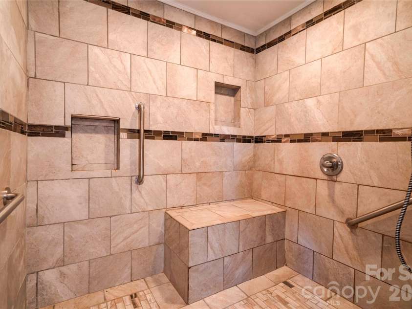 720 Levi Street, Shelby, NC 28152.  MLS# CAR4413161, YatesRealty ID 51754. 