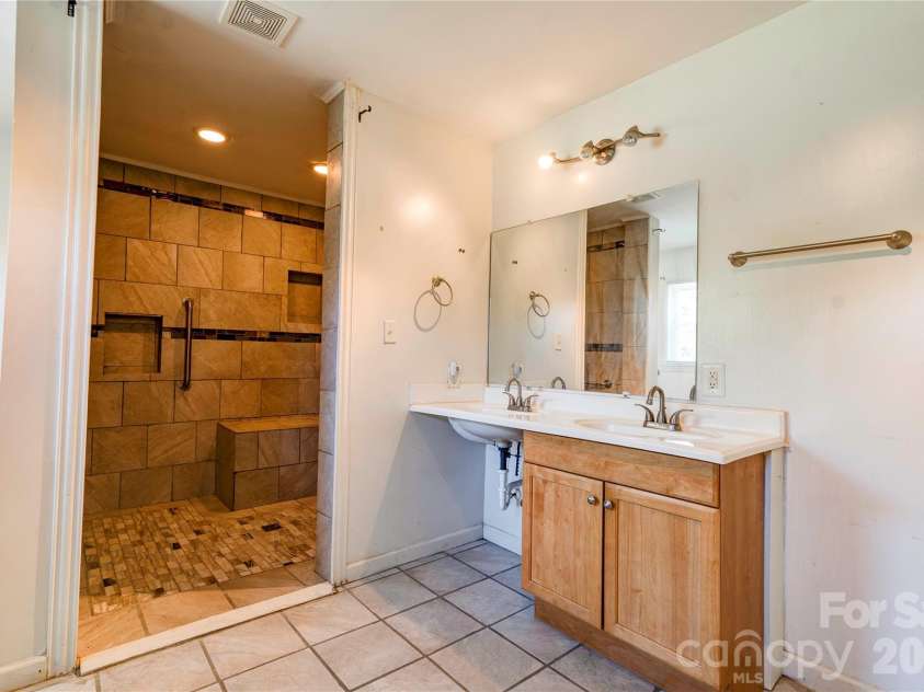 720 Levi Street, Shelby, NC 28152.  MLS# CAR4413161, YatesRealty ID 51754. Primary Bathroom