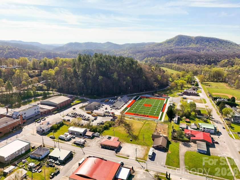 47 Rosman Trail, Rosman, NC 28772.  MLS# CAR4425346, YatesRealty ID 51757. 