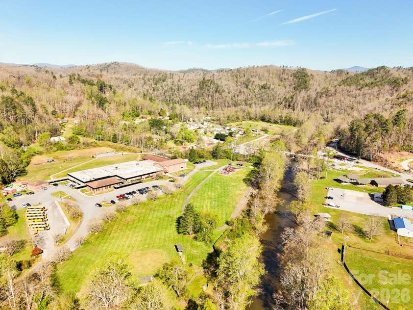 47 Rosman Trail, Rosman, NC 28772.  MLS# CAR4425346, YatesRealty ID 51757. 