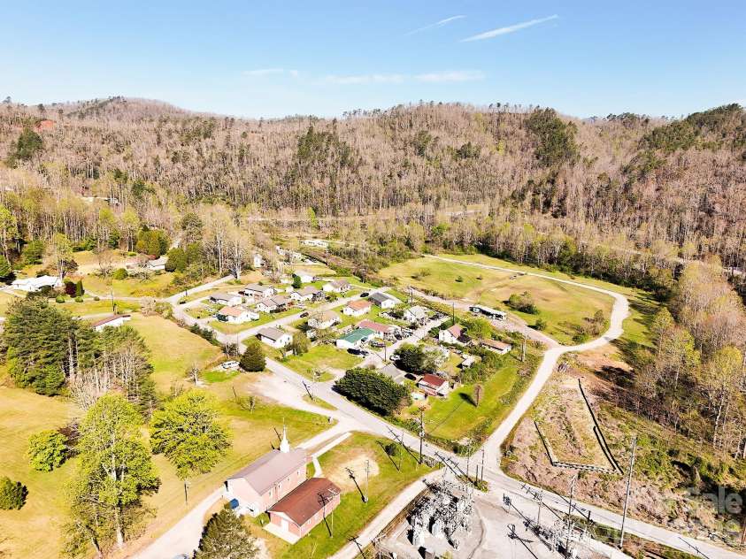 47 Rosman Trail, Rosman, NC 28772.  MLS# CAR4425346, YatesRealty ID 51757. 