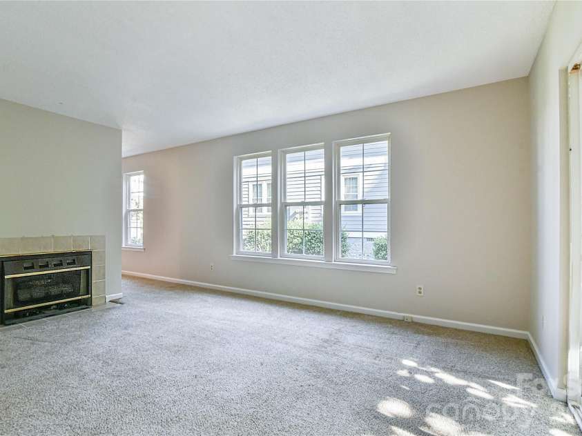 4101 Marble Way, Asheville, NC 28806.  MLS# CAR4392471, YatesRealty ID 51758. Living Room