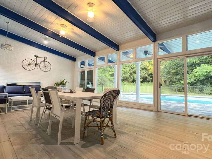 421 Lakeside Drive, Rock Hill, SC 29730.  MLS# CAR4237195, YatesRealty ID 5176. 