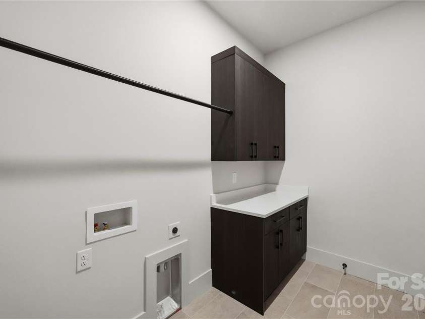 1433 Sharon Amity Road, Charlotte, NC 28211.  MLS# CAR4426029, YatesRealty ID 51760. 