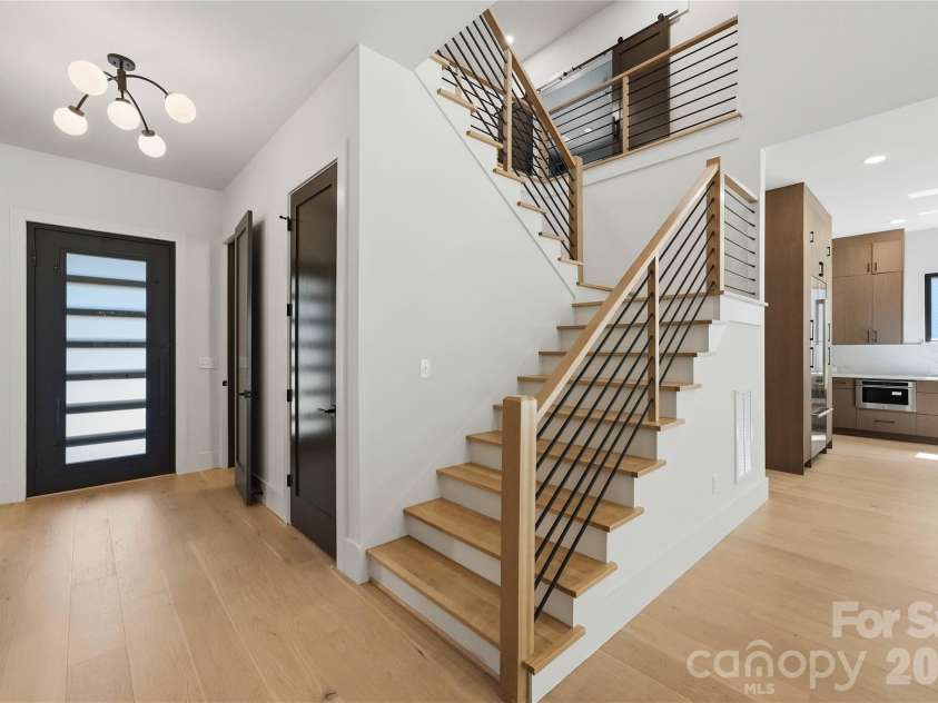 1433 Sharon Amity Road, Charlotte, NC 28211.  MLS# CAR4426029, YatesRealty ID 51760. 