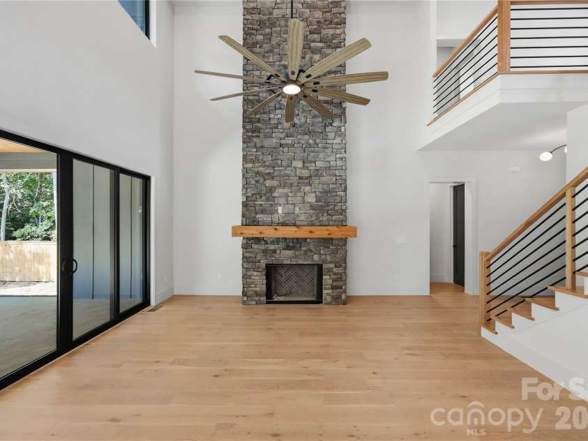 1433 Sharon Amity Road, Charlotte, NC 28211.  MLS# CAR4426029, YatesRealty ID 51760. 