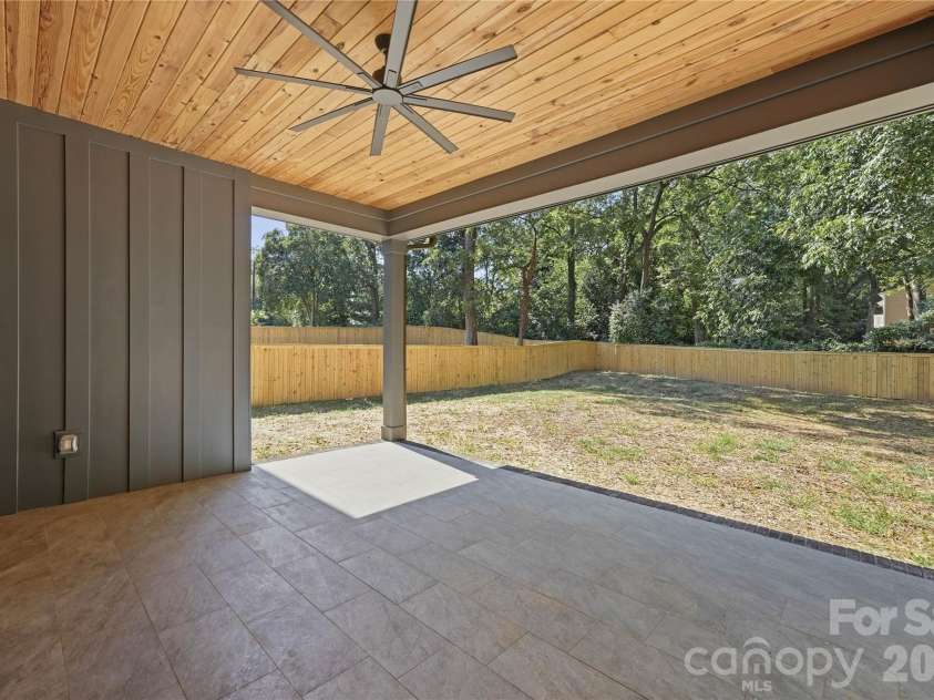1433 Sharon Amity Road, Charlotte, NC 28211.  MLS# CAR4426029, YatesRealty ID 51760. 