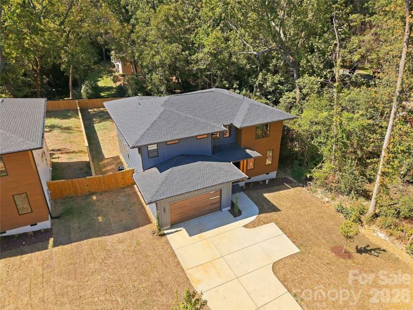 1433 Sharon Amity Road, Charlotte, NC 28211.  MLS# CAR4426029, YatesRealty ID 51760. 