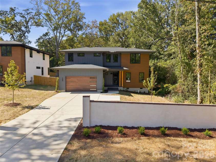 1433 Sharon Amity Road, Charlotte, NC 28211.  MLS# CAR4426029, YatesRealty ID 51760. 