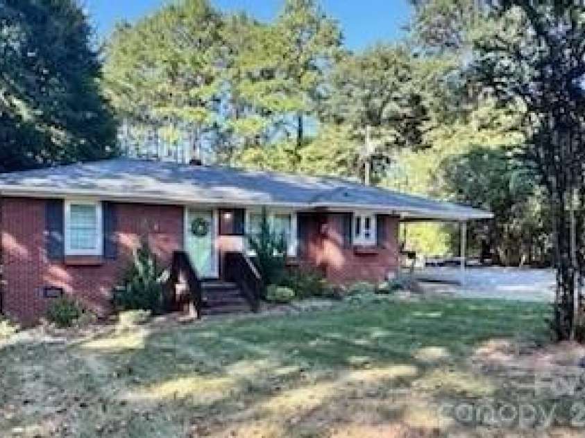 1875 Westbrook Road, Edgemoor, SC 29712.  MLS# CAR4426295, YatesRealty ID 51763. 