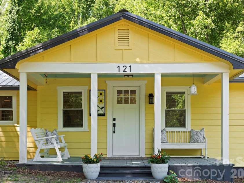 121 Sugar Cove Road, Weaverville, NC 28787.  MLS# CAR4424833, YatesRealty ID 51764. 