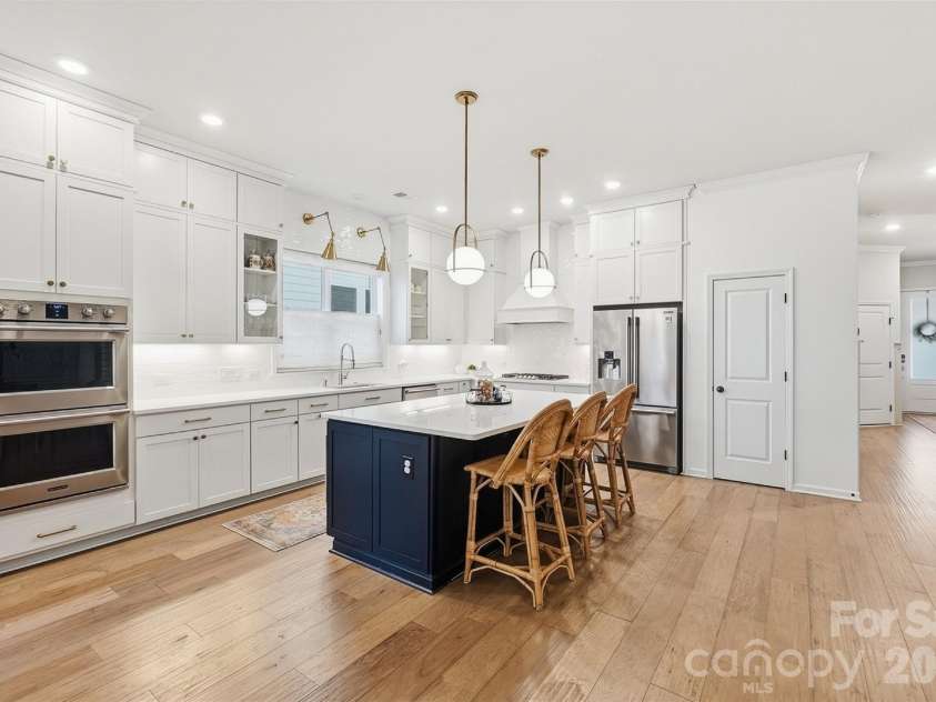 1213 Drummond Avenue, Charlotte, NC 28205.  MLS# CAR4424341, YatesRealty ID 51766. 
